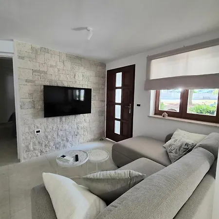 Apartament Vidović *
